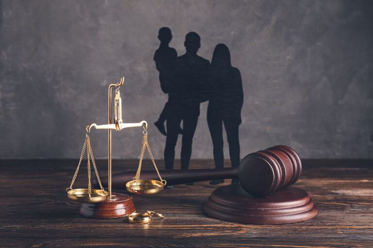Graphic representing a family law case involving parents and a child